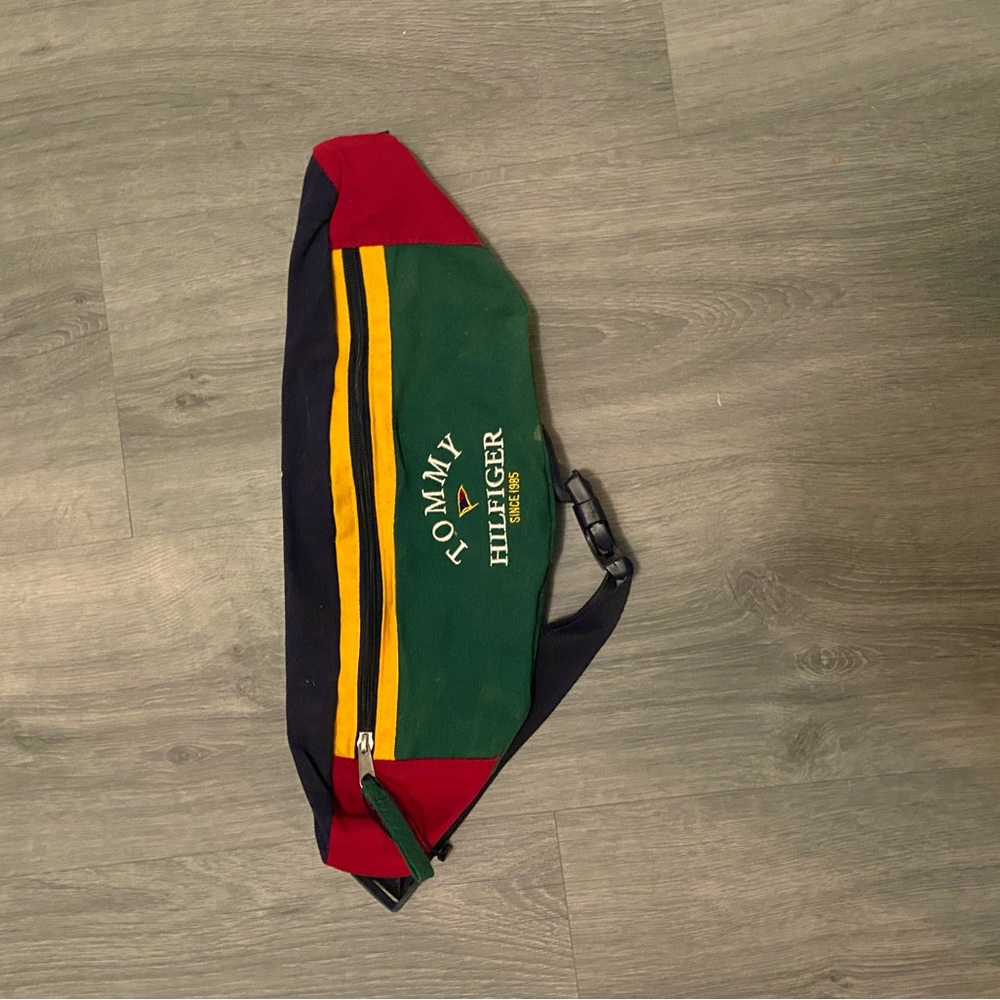 Tommy Hilfiger bag